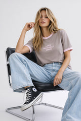 T-SHIRT BEŻOWY LOVE YOURSELF Z LAMÓWKĄ image 0