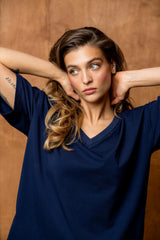 T-SHIRT BASIC BOPOCO OVERSIZE V-NECK GRANATOWY image 2