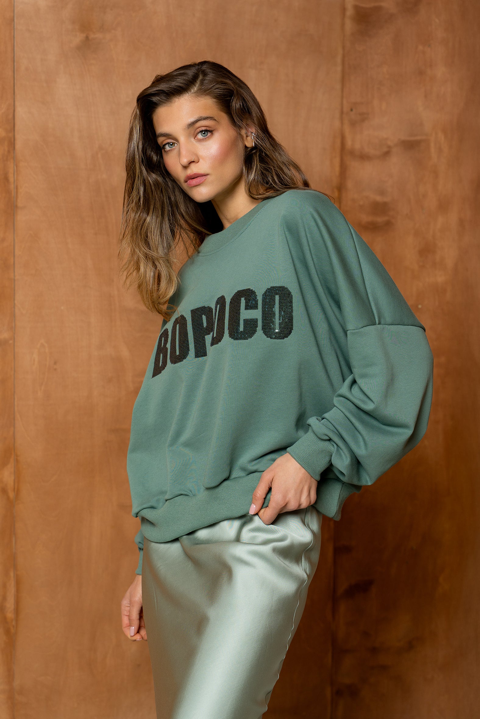 BLUZA BOPOCO CEKIN ZIELONA image 0
