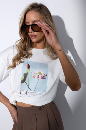 T-SHIRT FLOWER BIAŁY image 0