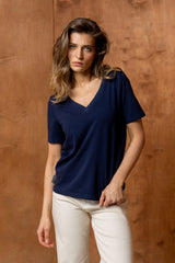 T-SHIRT BASIC BOPOCO NORMAL V-NECK GRANATOWY image 0