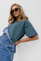 T-SHIRT OVERSIZE W PASKI ZIELONO-CHABROWE image 2
