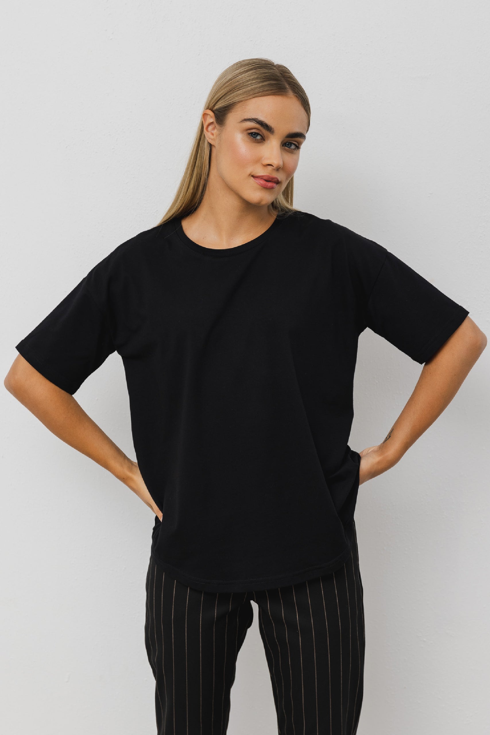 T-SHIRT BASIC CZARNY image 0