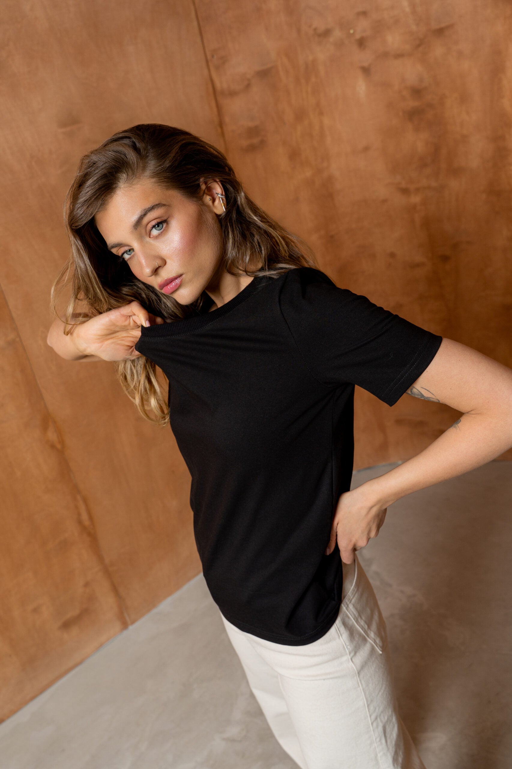 T-SHIRT BASIC BOPOCO NORMAL CZARNY image 2