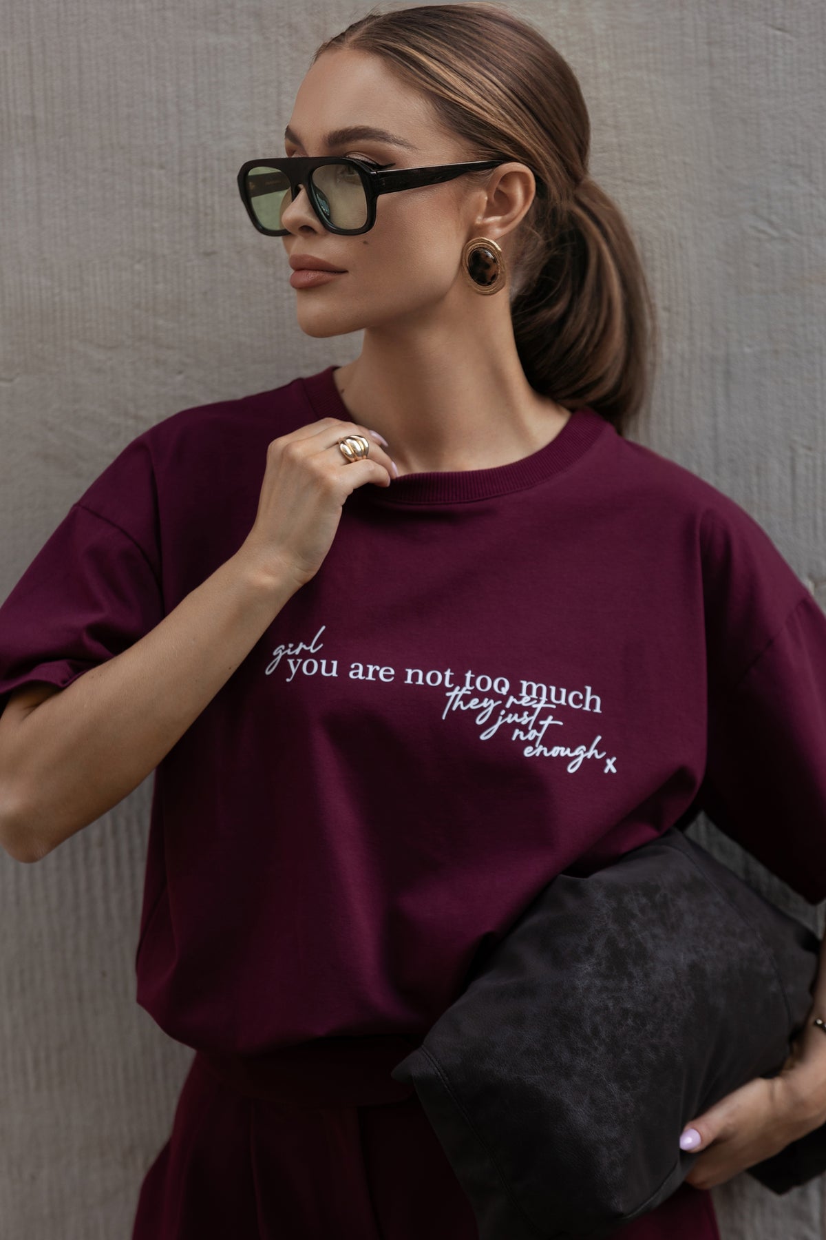 T-SHIRT NOT TOO MUCH BORDOWY