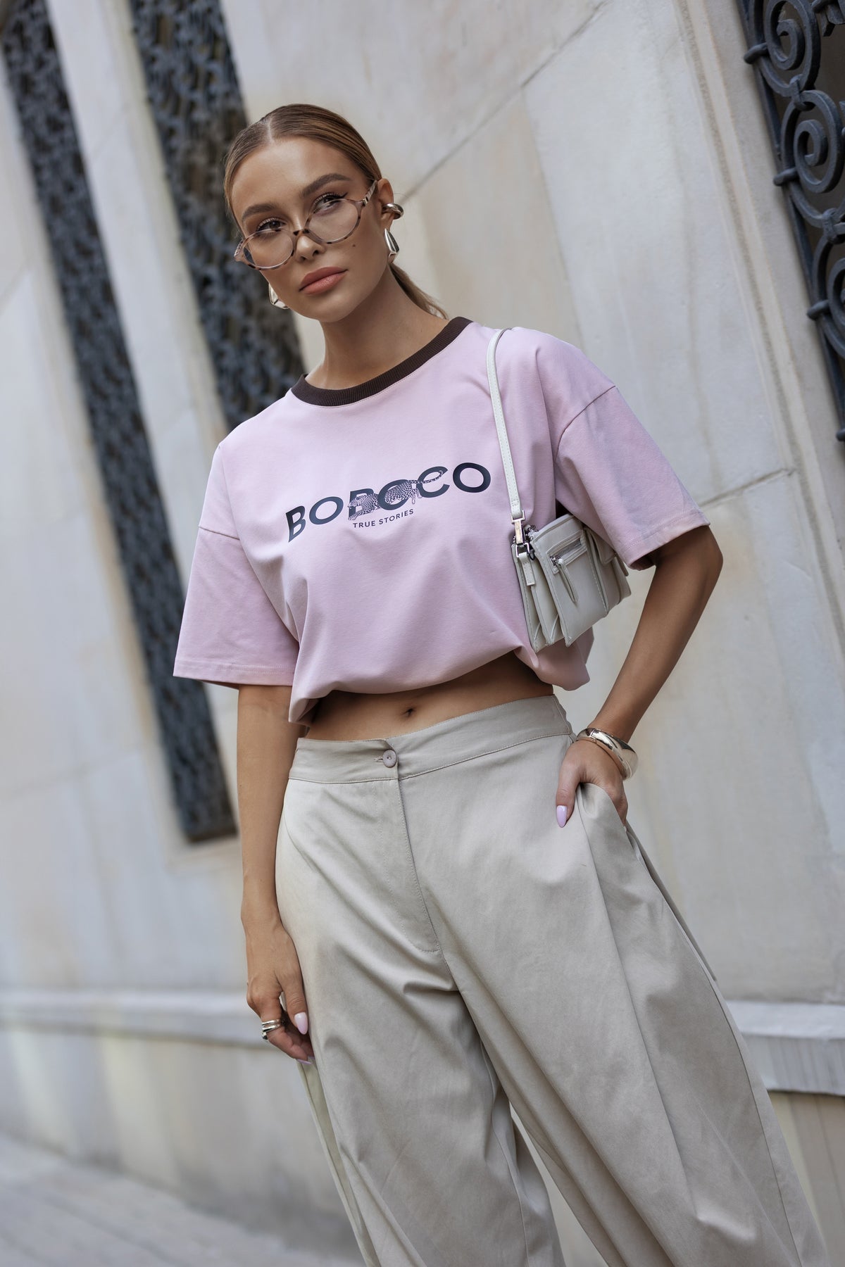 T-SHIRT BOPOCO TYGRYS RÓŻOWY Z BRĄZOWĄ LAMÓWKĄ