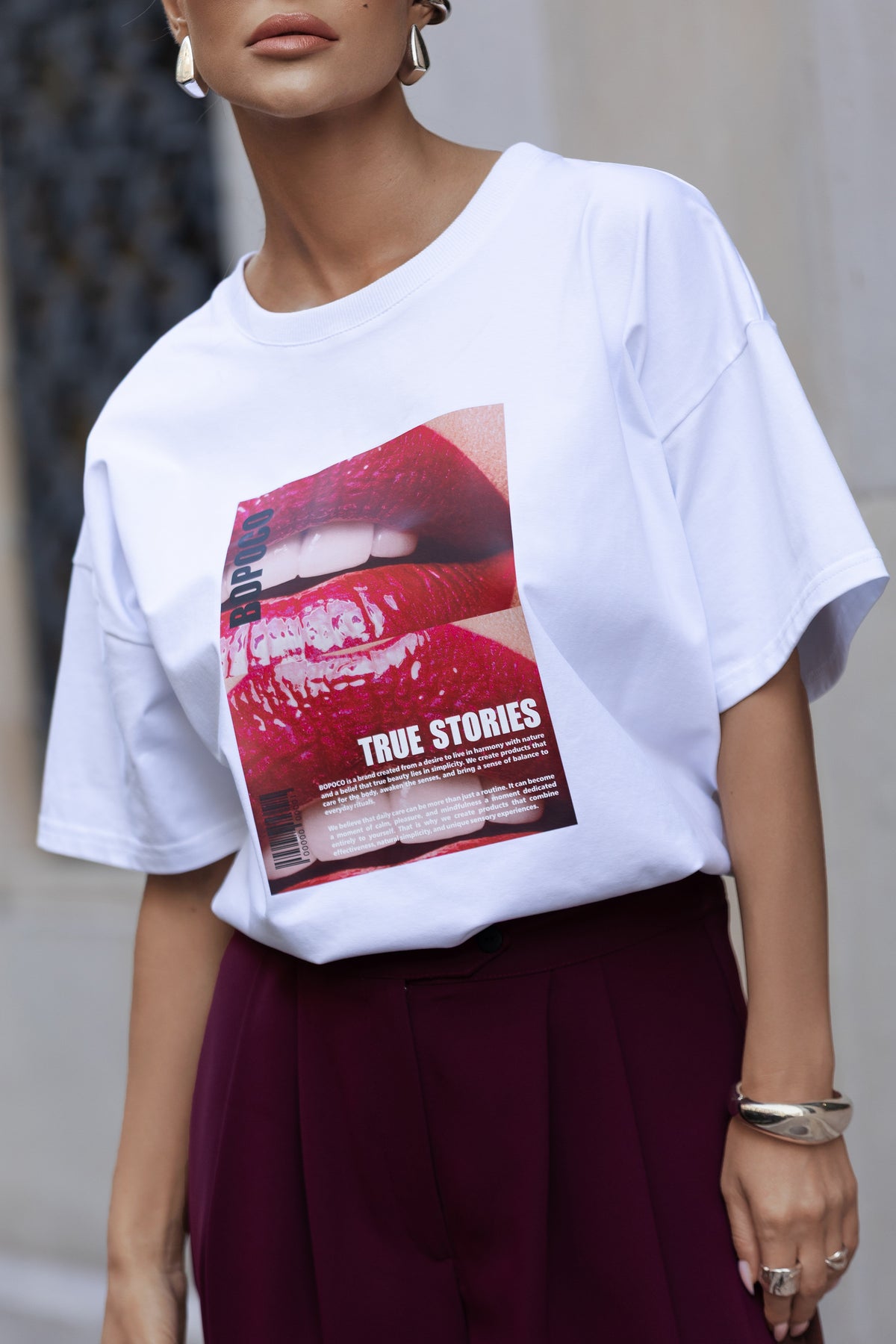 T-SHIRT LIPS BIAŁY