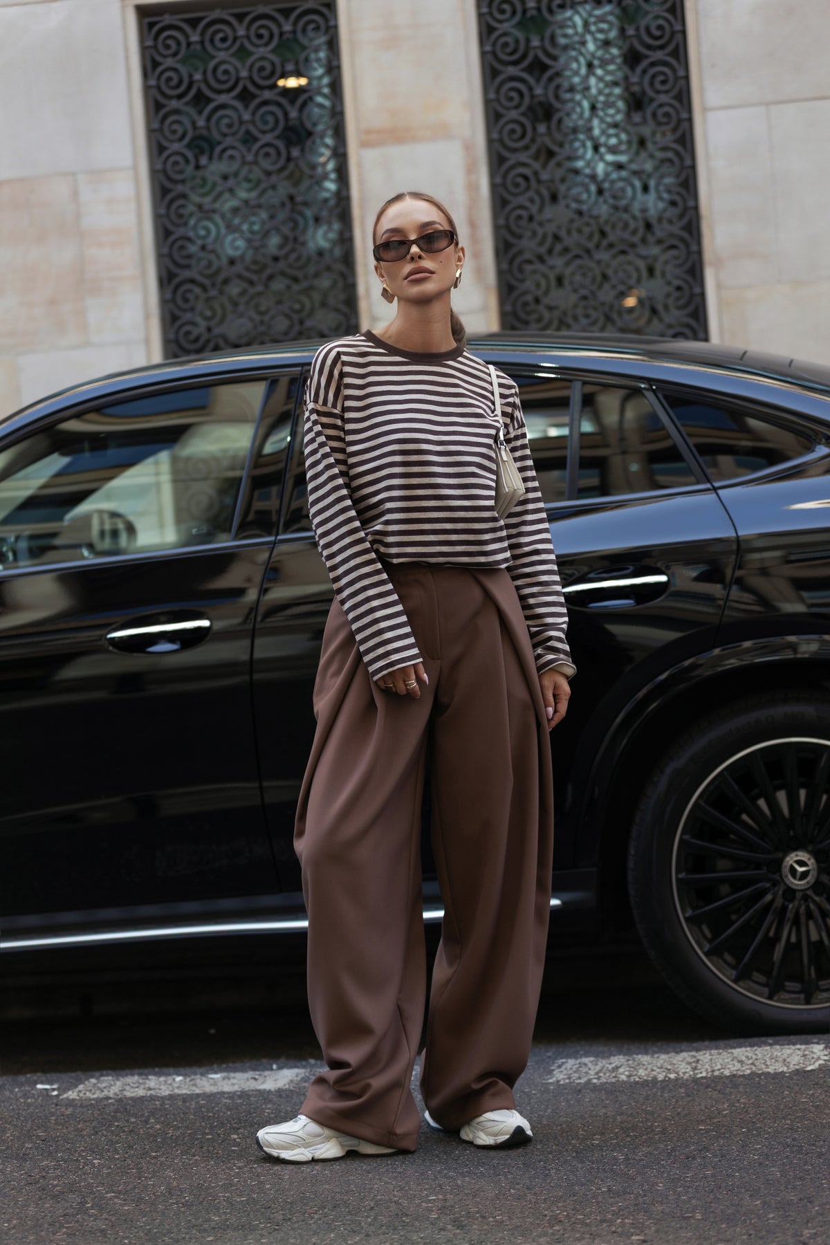 LONGSLEEVE OVERSIZE W PASKI BRĄZOWO-BEŻOWY MELANŻ