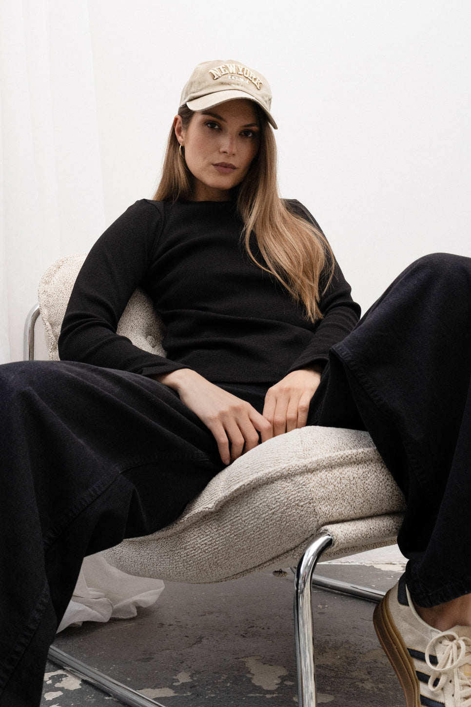 LONGSLEEVE PRĄŻEK CZARNY