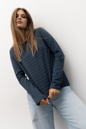 LONGSLEEVE W PASKI FIOLETOWO-ZIELONE