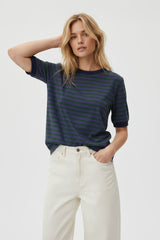 T-SHIRT W PASKI FIOLETOWO-ZIELONE