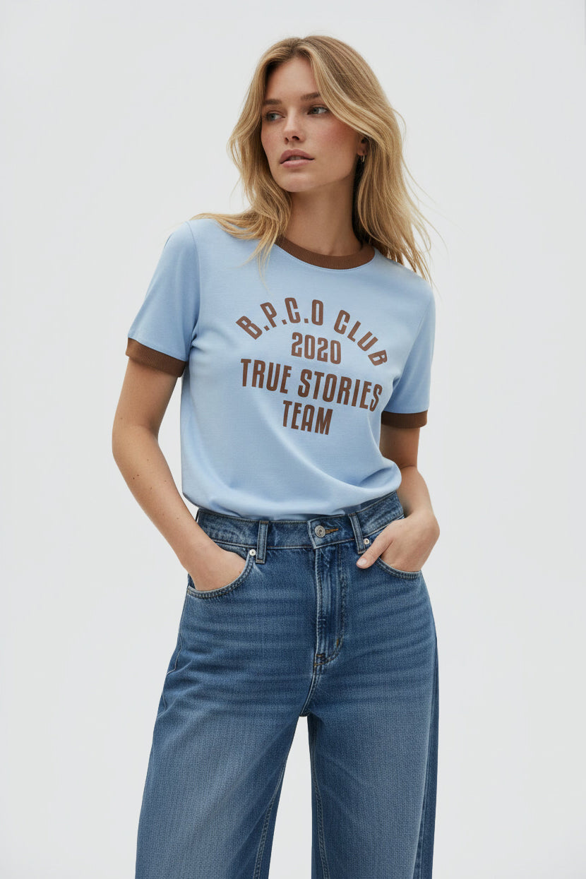 T-SHIRT B.P.C.O CLUB BŁĘKITNY Z LAMÓWKĄ