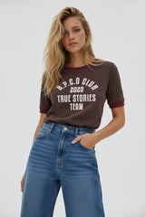 T-SHIRT B.P.C.O CLUB BRĄZOWY Z LAMÓWKĄ
