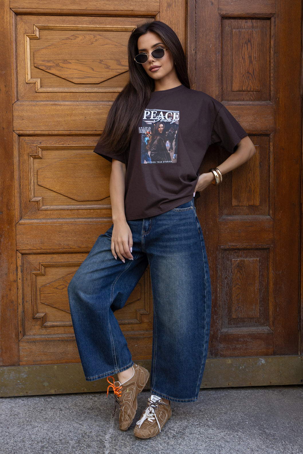 T-SHIRT PEACE BRĄZOWY