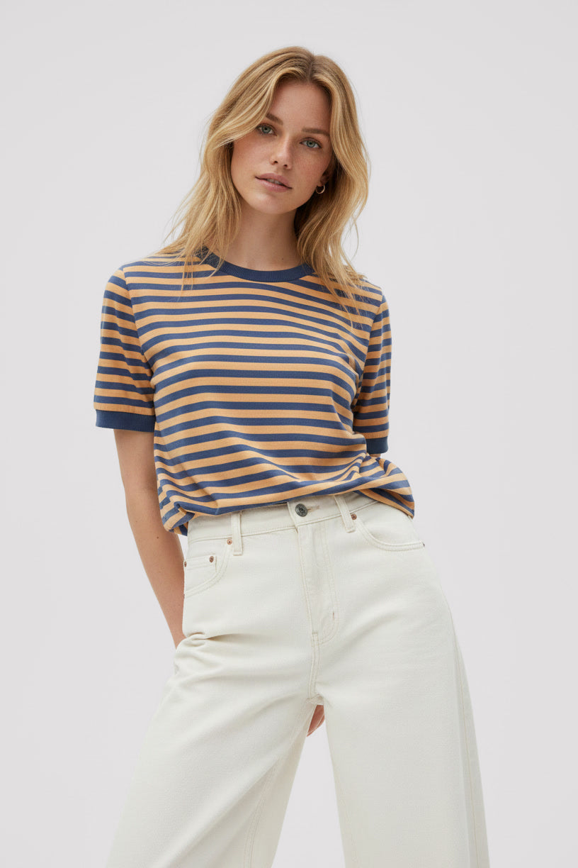 T-SHIRT W PASKI JEANSOWE-MIODOWE image 1