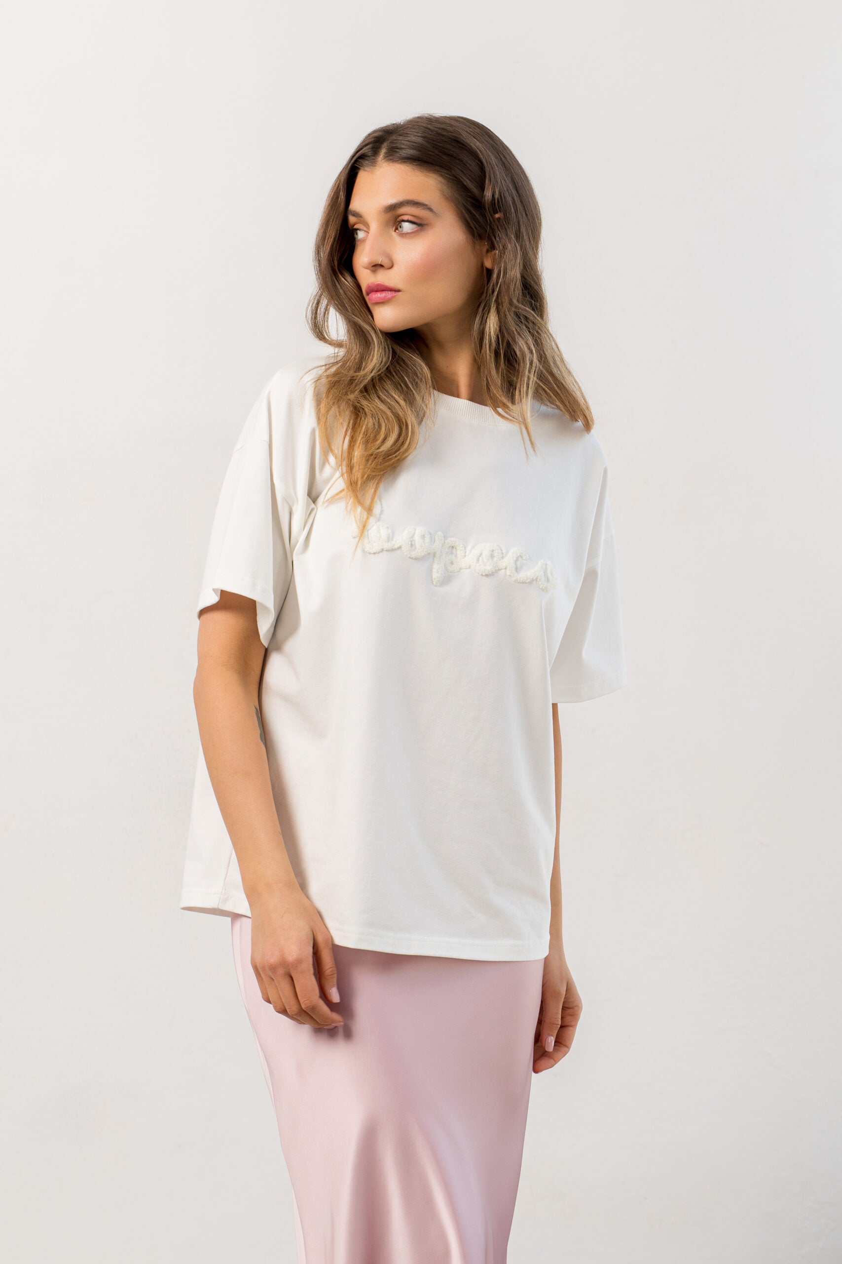 T-SHIRT BOPOCO ŚMIETANKOWY Z HAFTEM image 3