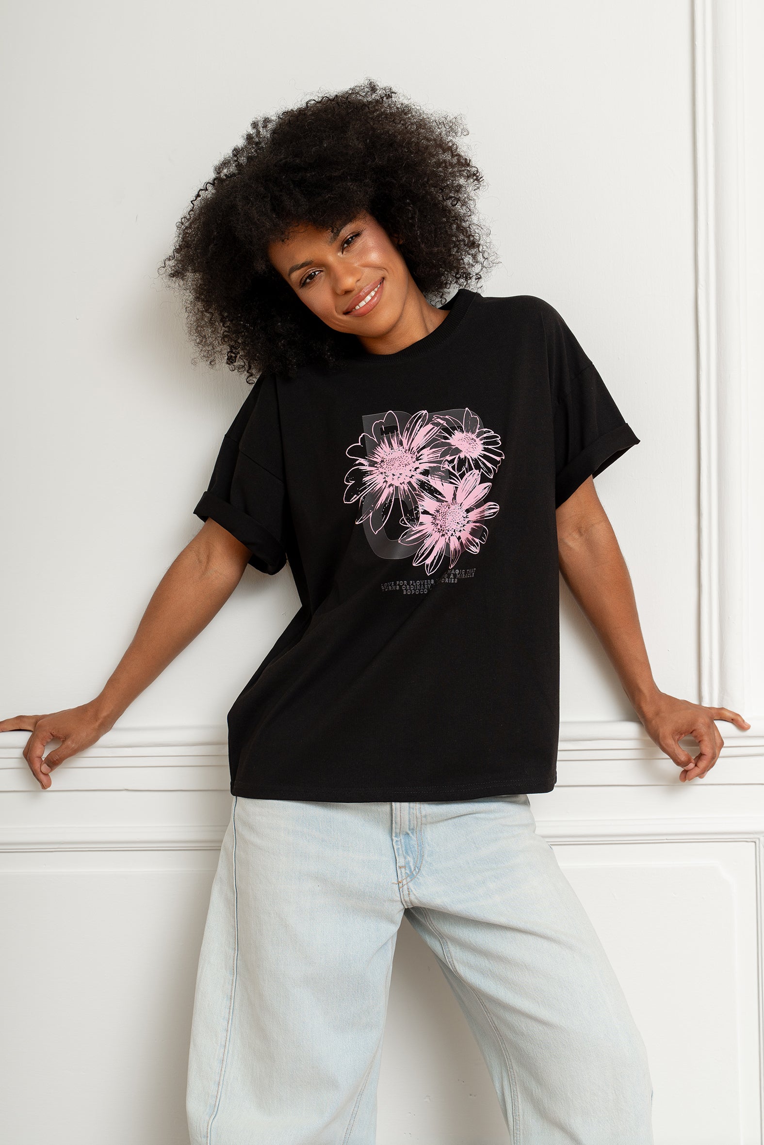T-SHIRT FLORAL ESSENCE CZARNY