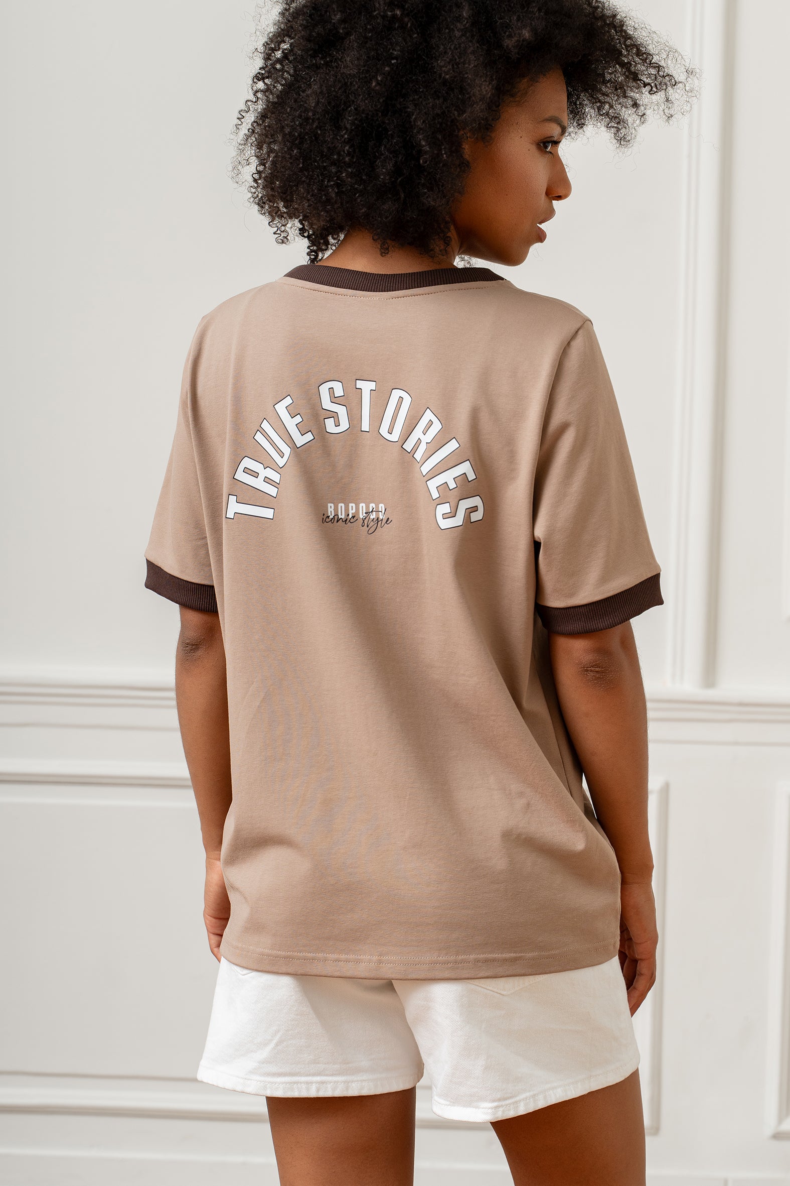 T-SHIRT V-NECK TRUE STORIES TAUPE