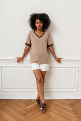 T-SHIRT V-NECK TRUE STORIES TAUPE