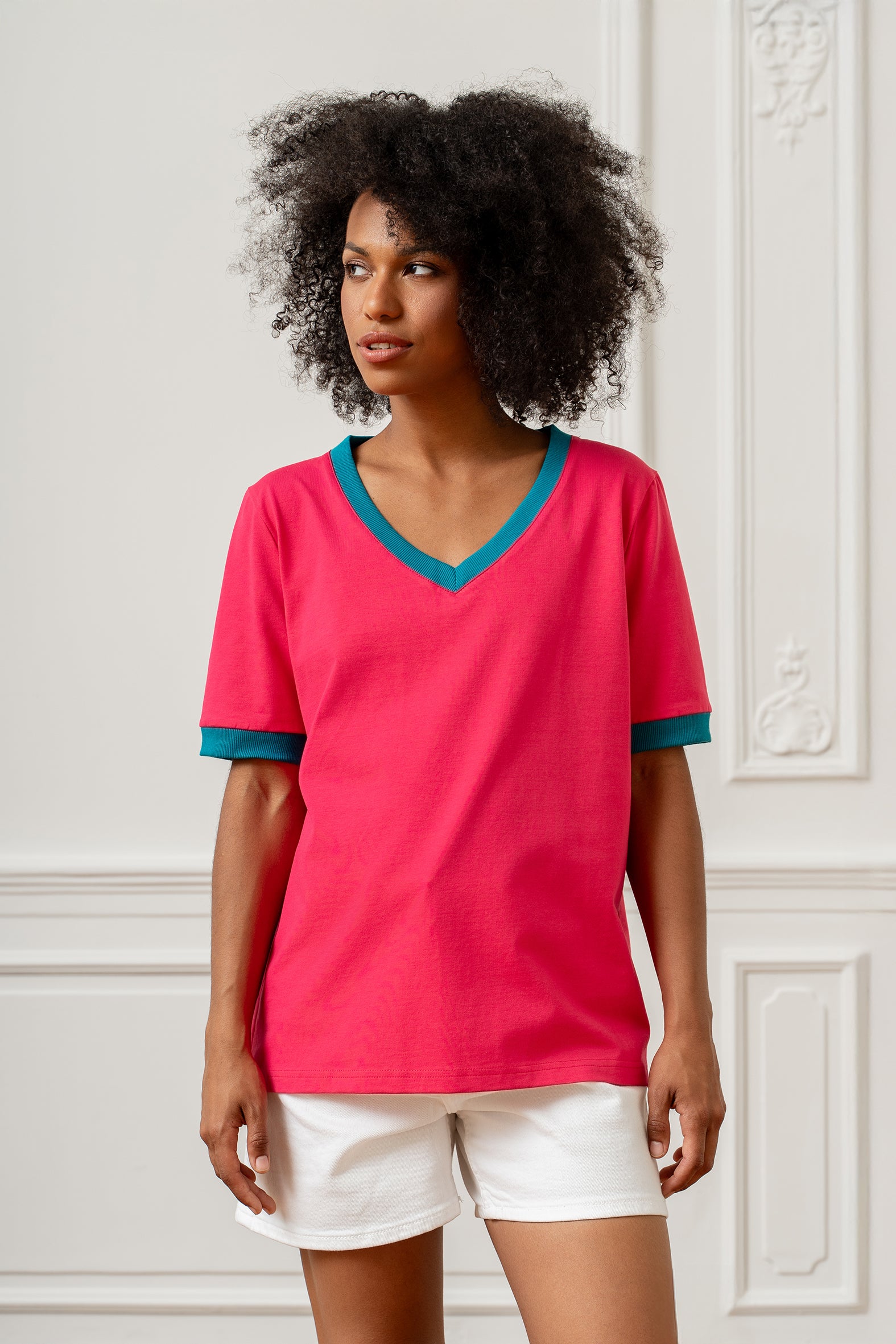 T-SHIRT V-NECK TRUE STORIES FUKSJA