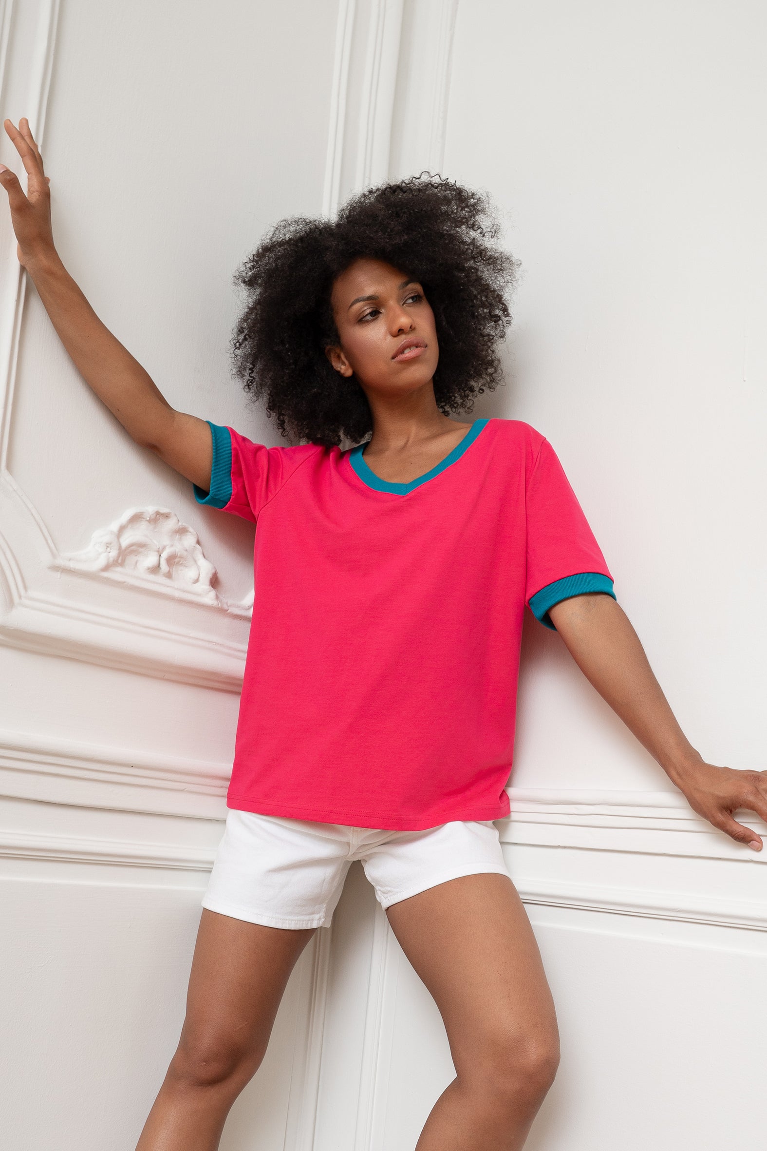 T-SHIRT V-NECK TRUE STORIES FUKSJA