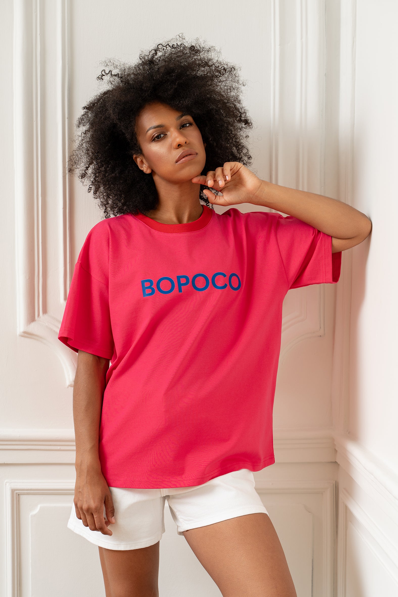 T-SHIRT BOPOCO RÓŻOWY Z CZERWONĄ LAMÓWKĄ