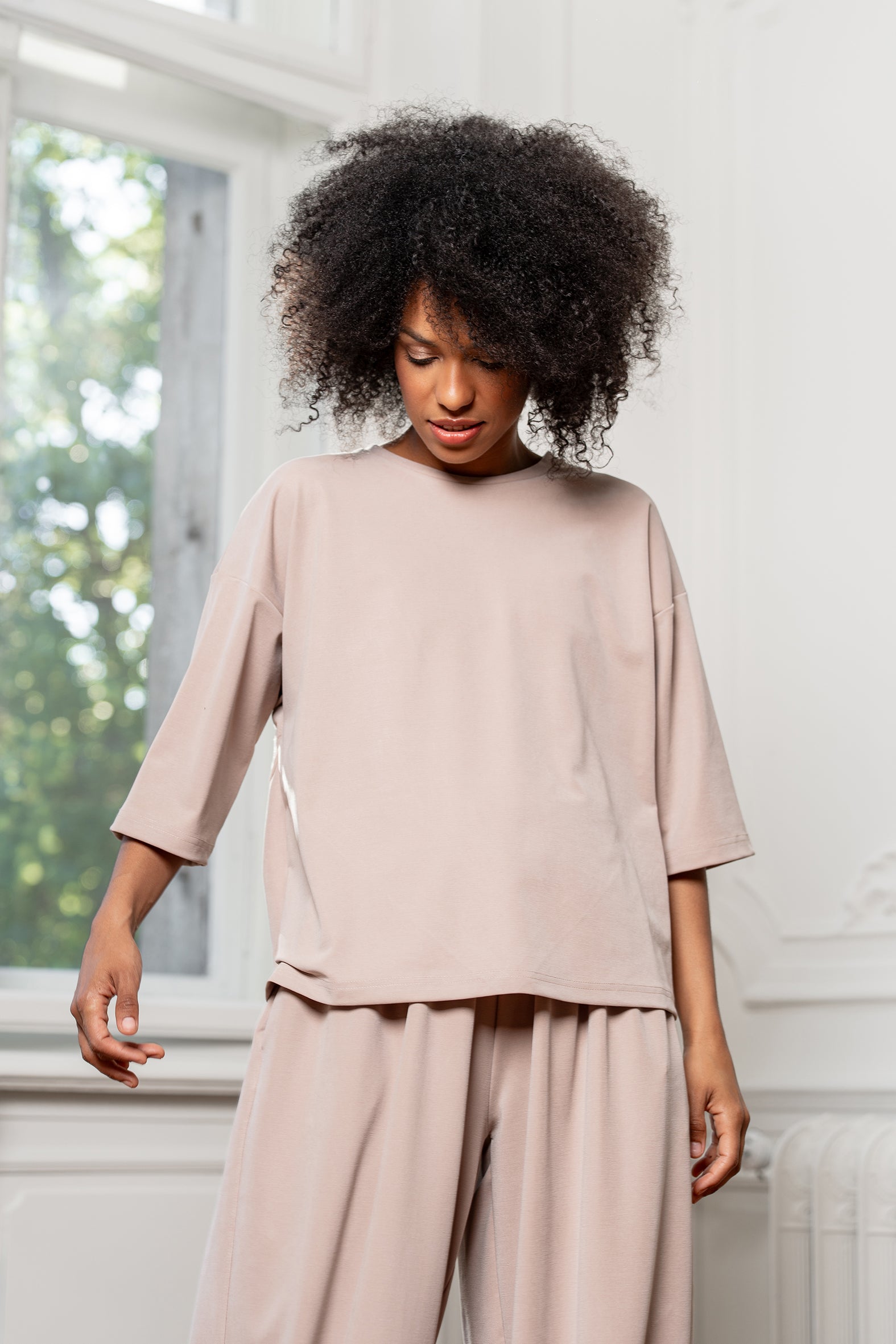 T-SHIRT CAMILA BEŻOWY