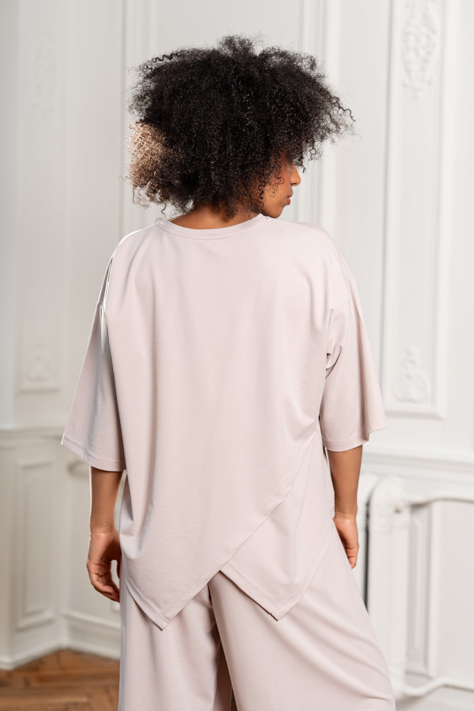 T-SHIRT CAMILA JASNOBEŻOWY
