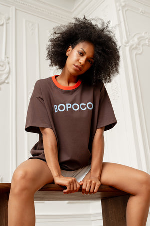 T-SHIRT BOPOCO BRĄZOWY Z POMARAŃCZOWĄ LAMÓWKĄ