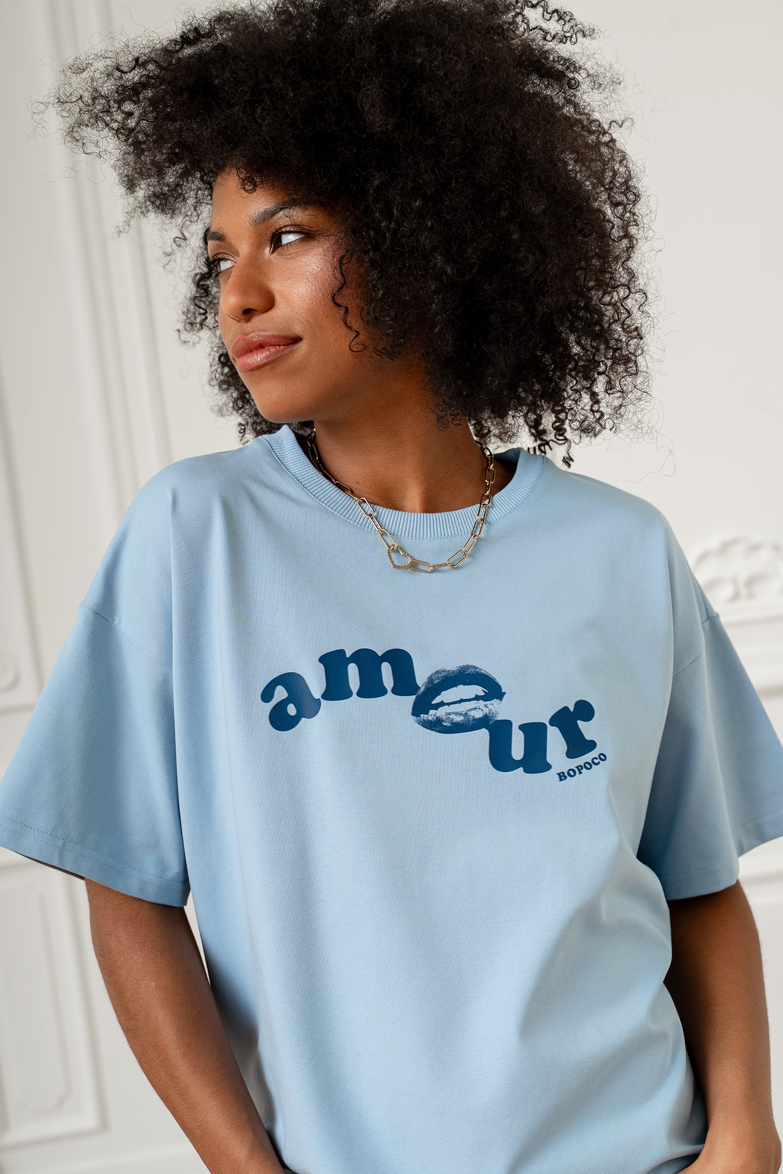 T-SHIRT AMOUR BOPOCO BŁĘKITNY
