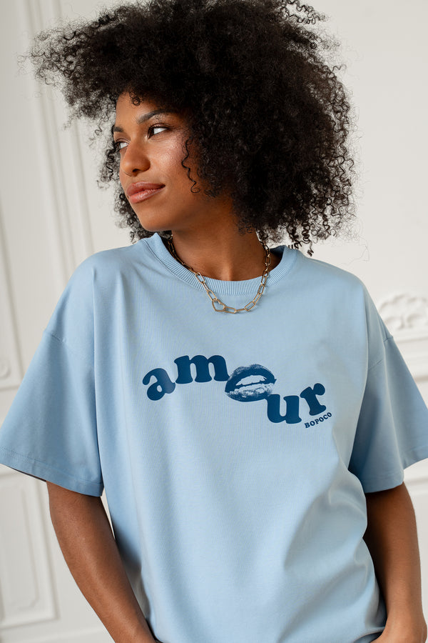 T-SHIRT AMOUR BOPOCO BŁĘKITNY