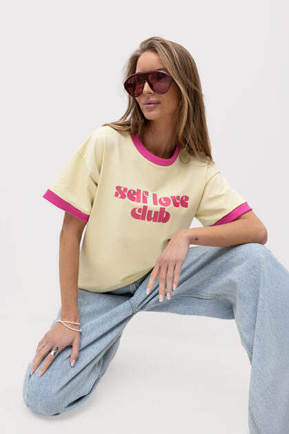 T-SHIRT SELF LOVE CLUB ŻÓŁTY