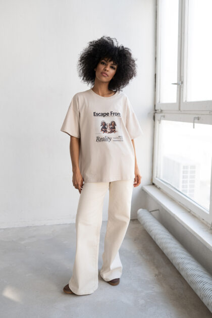 T-SHIRT ESCAPE BEŻOWY