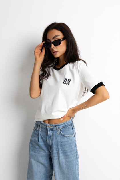 T-SHIRT BIAŁY AMORE Z LAMÓWKĄ