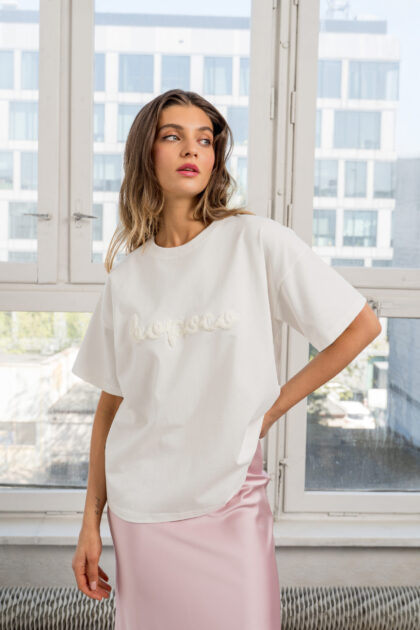T-SHIRT BOPOCO ŚMIETANKOWY Z HAFTEM