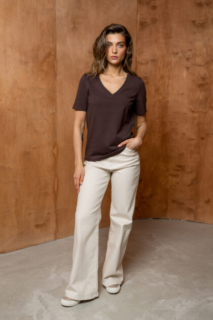 T-SHIRT BASIC BOPOCO NORMAL V-NECK BRĄZOWY